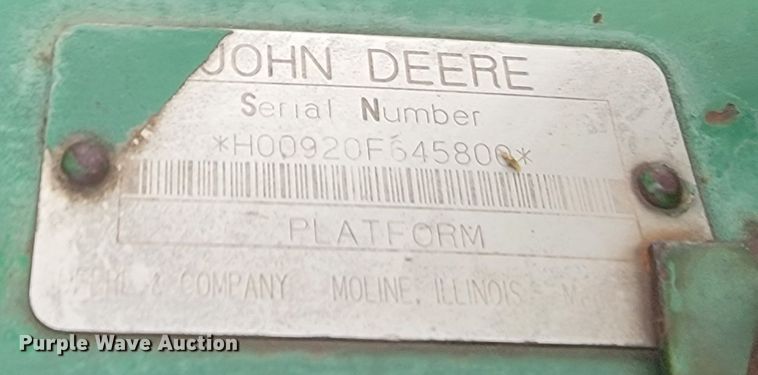 image for item ME9605 1992 John Deere 920  flex head
