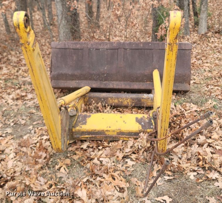 image for item MH9592 Massey Ferguson  loader