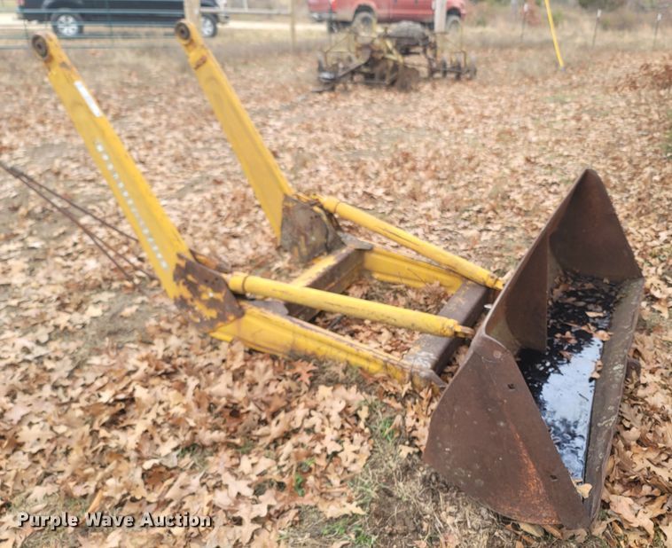 image for item MH9592 Massey Ferguson  loader