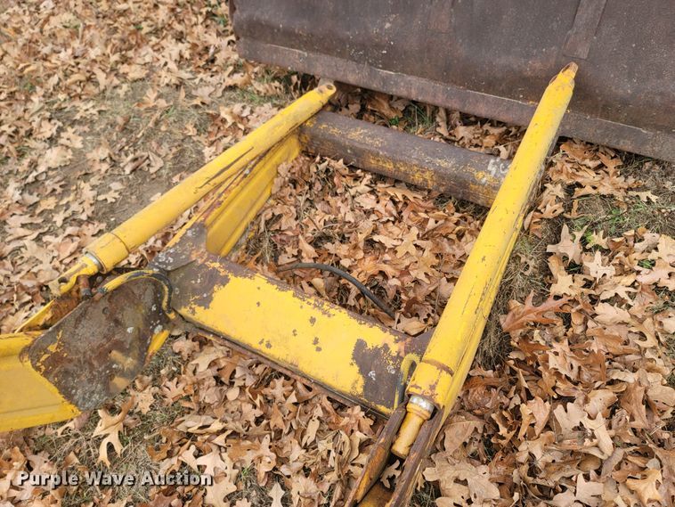 image for item MH9592 Massey Ferguson  loader