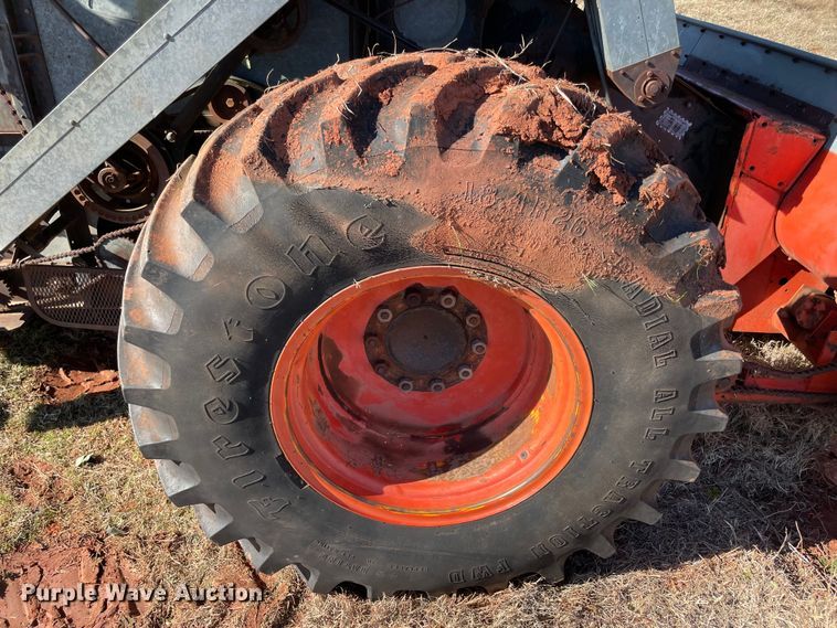 image for item MI9552 1965 Gleaner C  combine