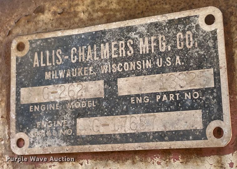 image for item MI9552 1965 Gleaner C  combine