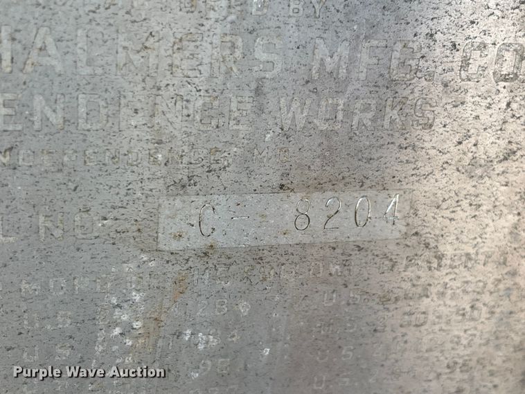 image for item MI9552 1965 Gleaner C  combine