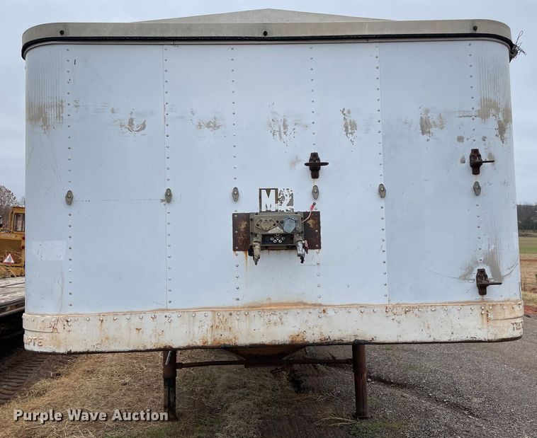 image for item MI9562 1974 Timpte  grain trailer