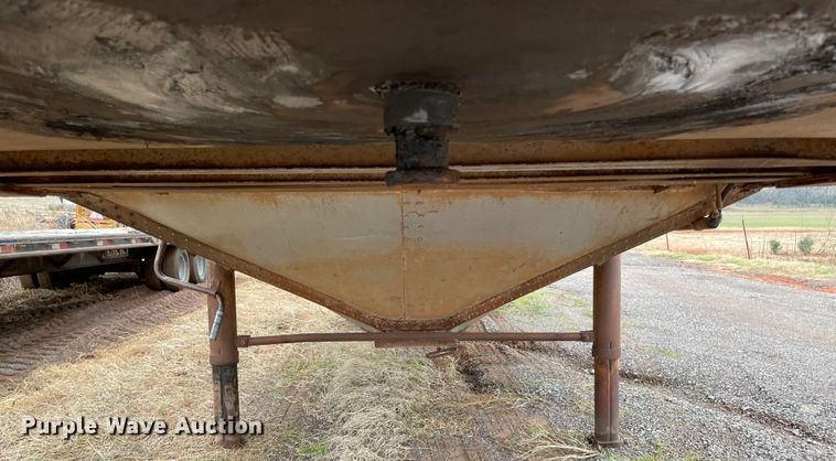 image for item MI9562 1974 Timpte  grain trailer