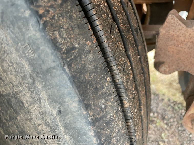 image for item MI9562 1974 Timpte  grain trailer