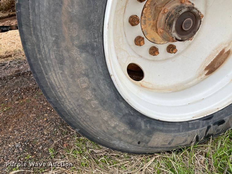 image for item MI9562 1974 Timpte  grain trailer