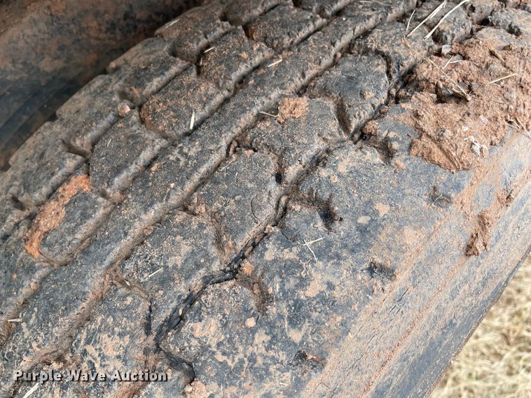 image for item MI9562 1974 Timpte  grain trailer