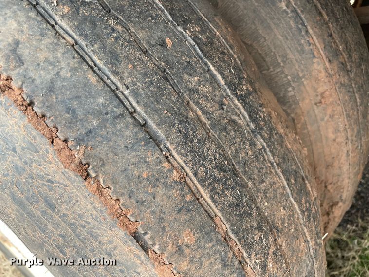 image for item MI9562 1974 Timpte  grain trailer