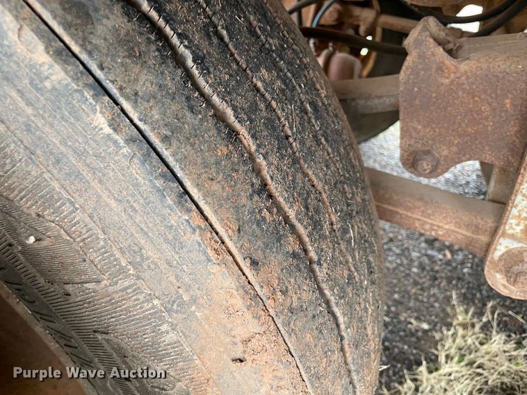 image for item MI9562 1974 Timpte  grain trailer