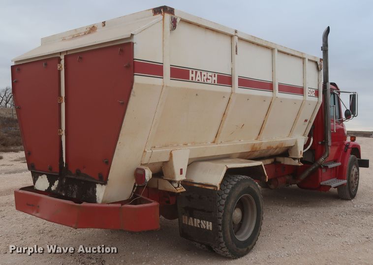 image for item MJ9241 1994 Freightliner FL70  feed mixer truck