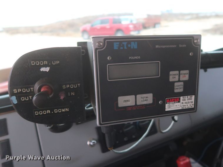 image for item MJ9241 1994 Freightliner FL70  feed mixer truck