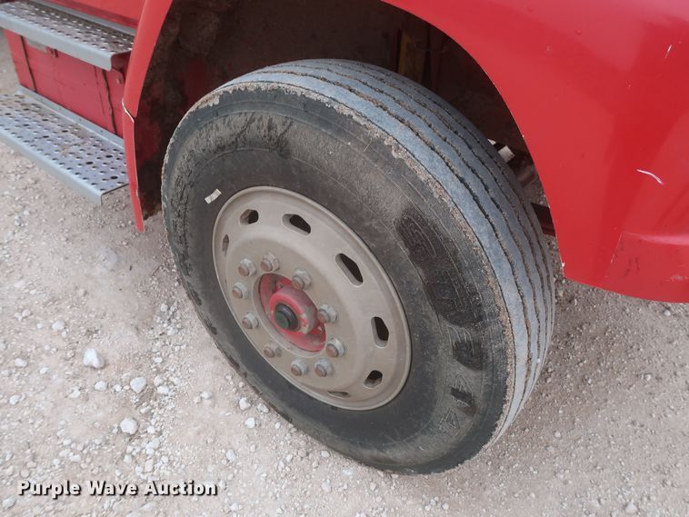 image for item MJ9241 1994 Freightliner FL70  feed mixer truck