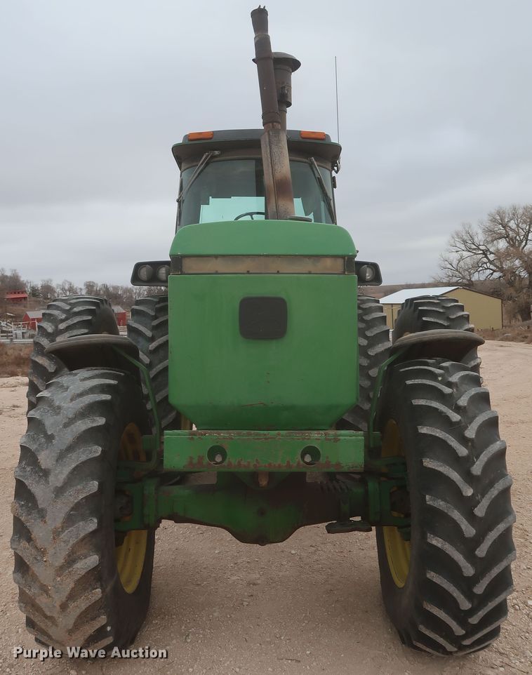 image for item MJ9242 1988 John Deere 4850  MFWD tractor