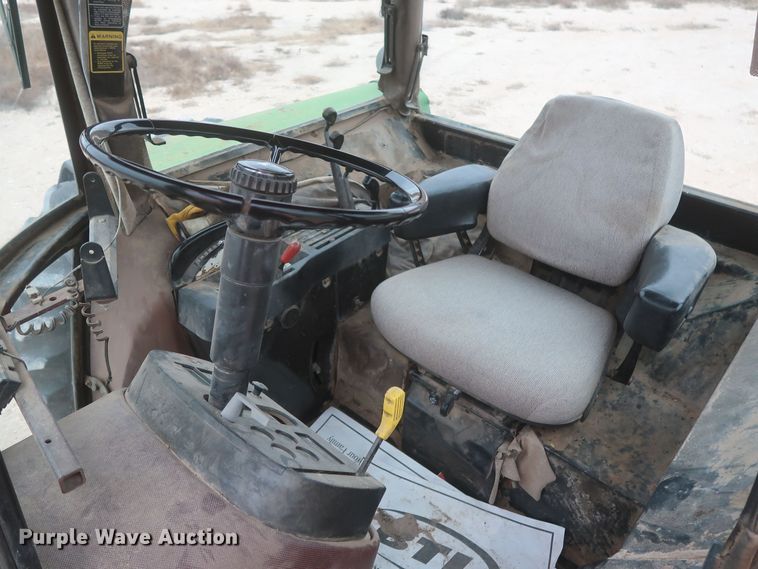 image for item MJ9242 1988 John Deere 4850  MFWD tractor