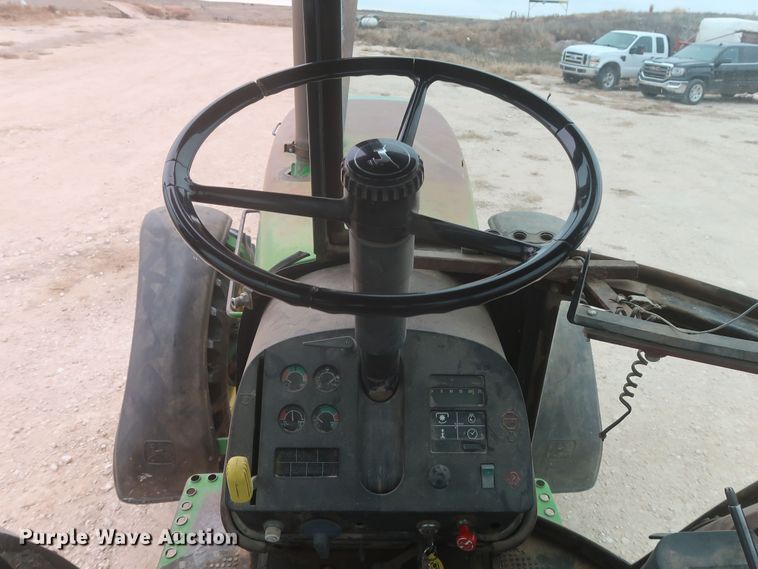 image for item MJ9242 1988 John Deere 4850  MFWD tractor