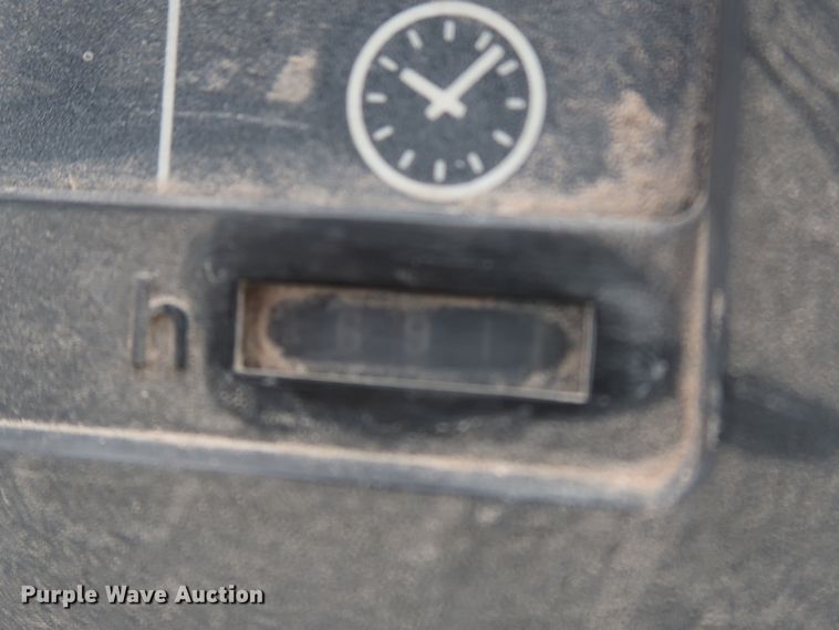 image for item MJ9242 1988 John Deere 4850  MFWD tractor