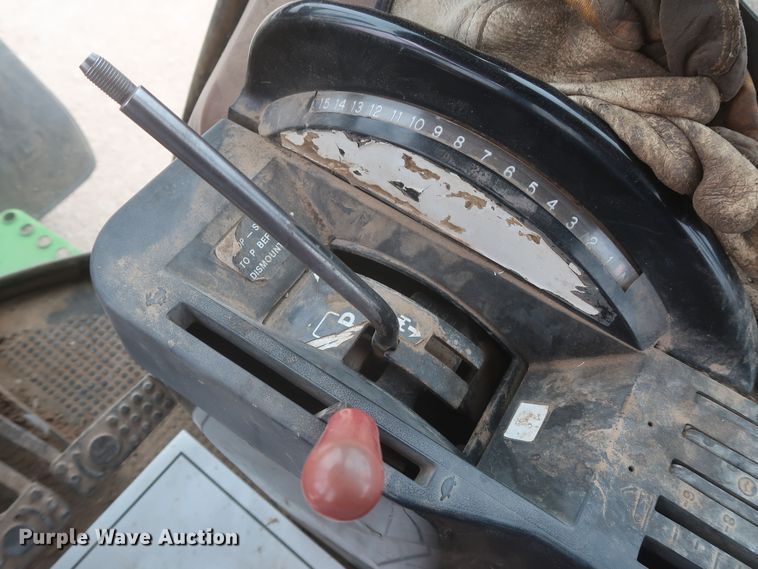 image for item MJ9242 1988 John Deere 4850  MFWD tractor