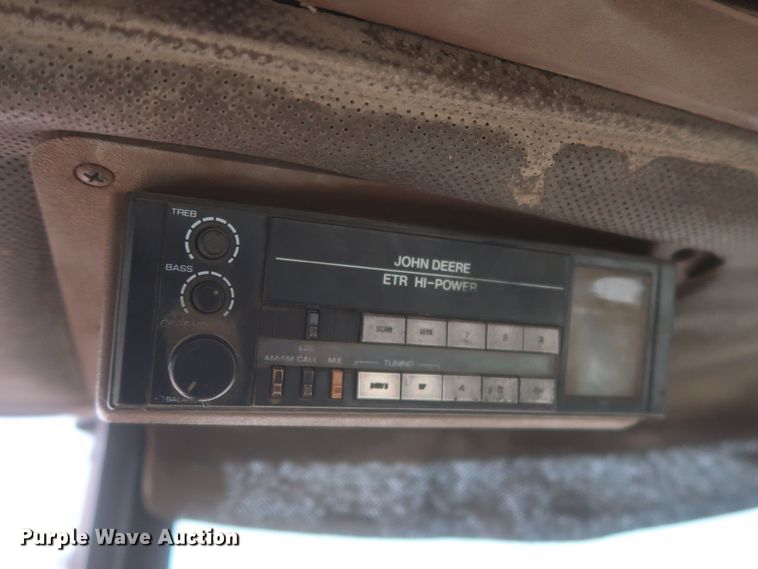 image for item MJ9242 1988 John Deere 4850  MFWD tractor