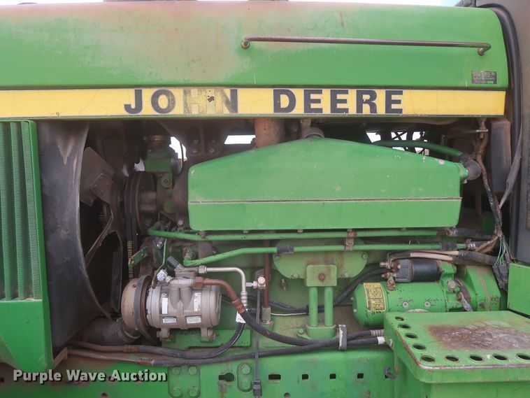 image for item MJ9242 1988 John Deere 4850  MFWD tractor