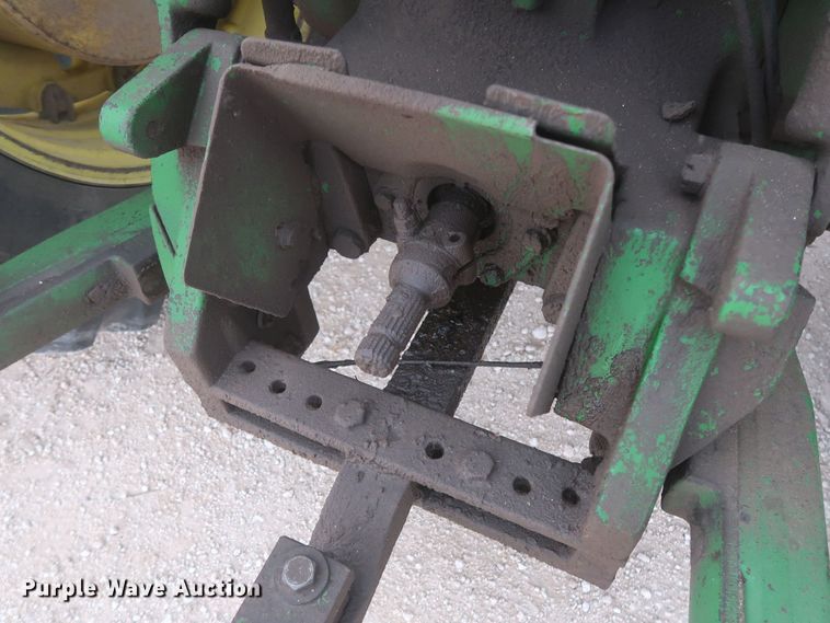 image for item MJ9242 1988 John Deere 4850  MFWD tractor