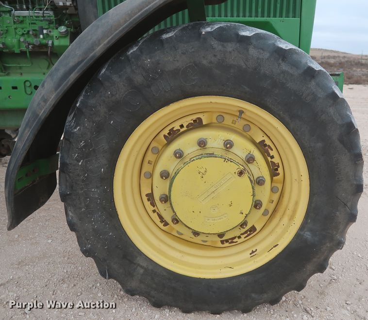 image for item MJ9242 1988 John Deere 4850  MFWD tractor