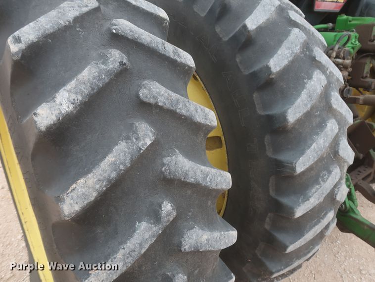 image for item MJ9242 1988 John Deere 4850  MFWD tractor