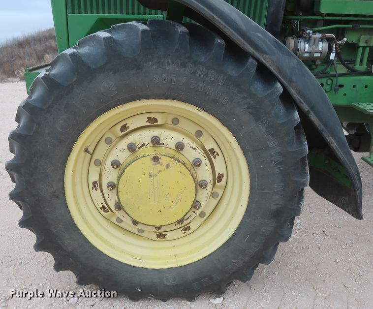 image for item MJ9242 1988 John Deere 4850  MFWD tractor