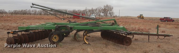 image for item MJ9245 John Deere 510  disk ripper
