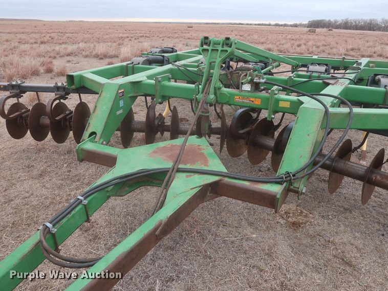 image for item MJ9245 John Deere 510  disk ripper