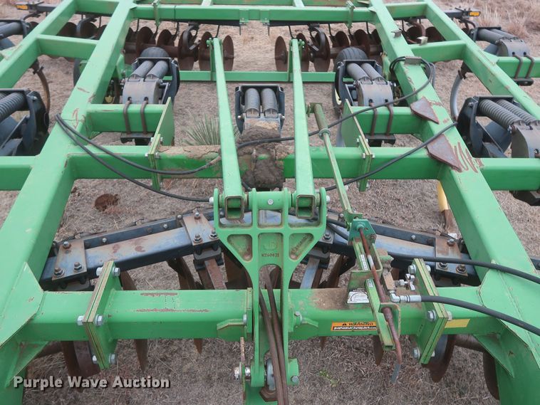image for item MJ9245 John Deere 510  disk ripper