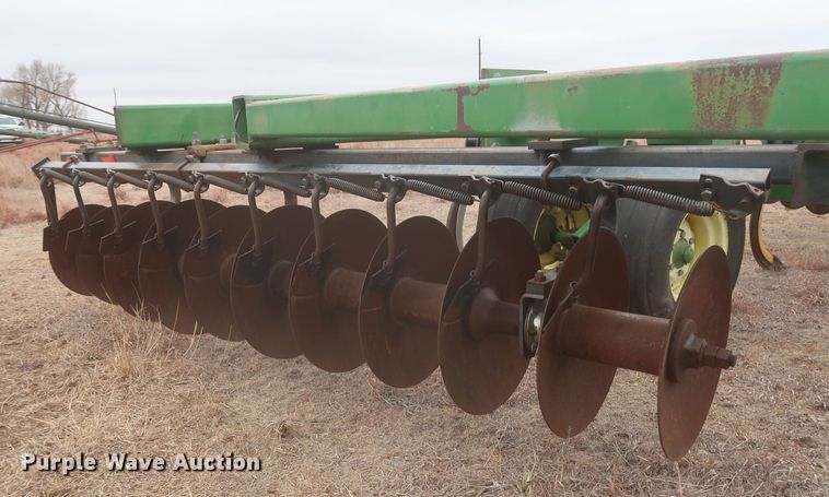 image for item MJ9245 John Deere 510  disk ripper