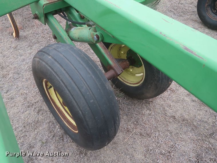 image for item MJ9245 John Deere 510  disk ripper