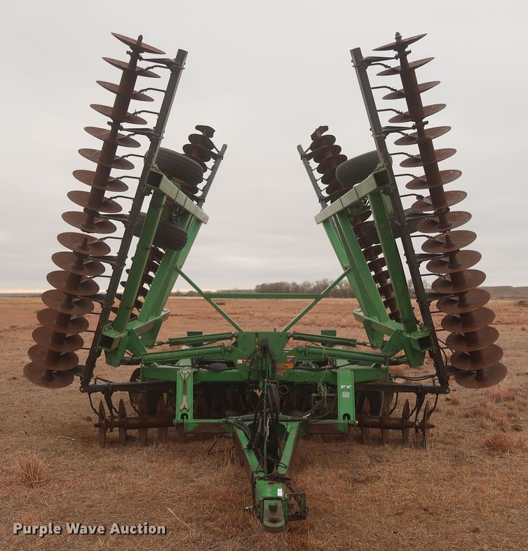 image for item MJ9247 John Deere 637  tandem disk