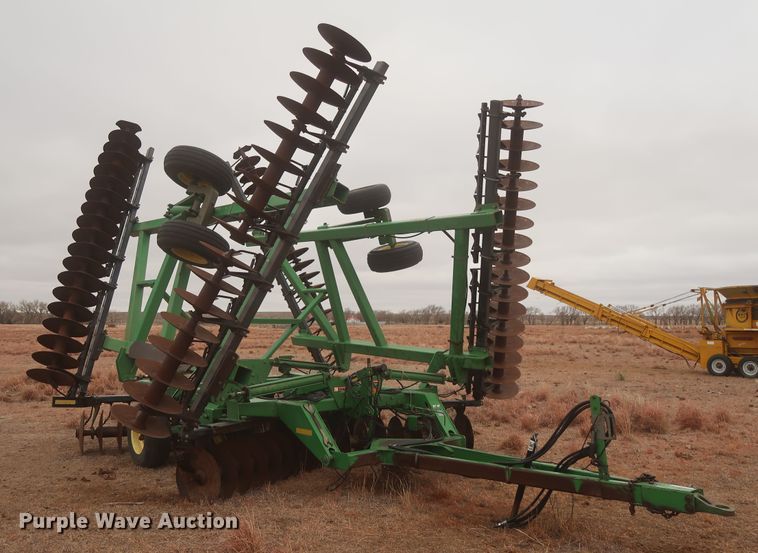 image for item MJ9247 John Deere 637  tandem disk