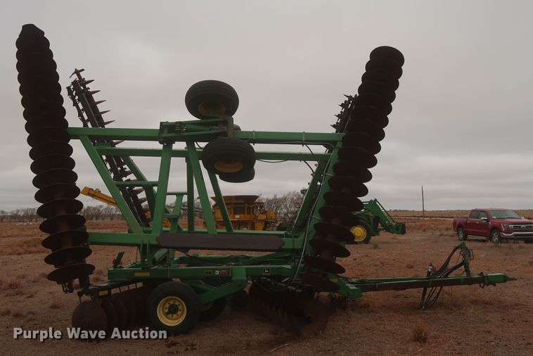 image for item MJ9247 John Deere 637  tandem disk