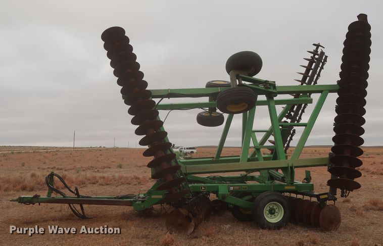 image for item MJ9247 John Deere 637  tandem disk