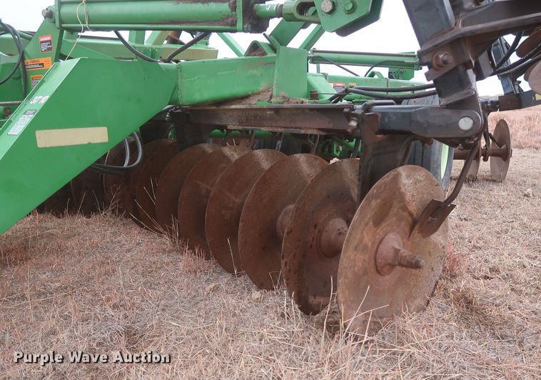 image for item MJ9247 John Deere 637  tandem disk