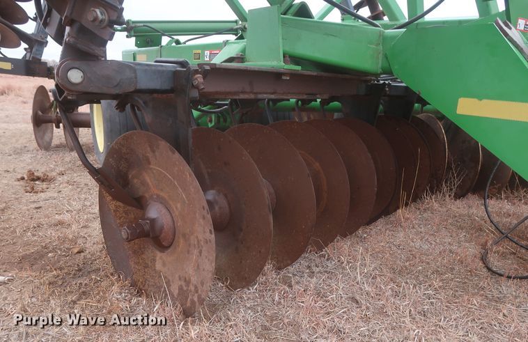 image for item MJ9247 John Deere 637  tandem disk