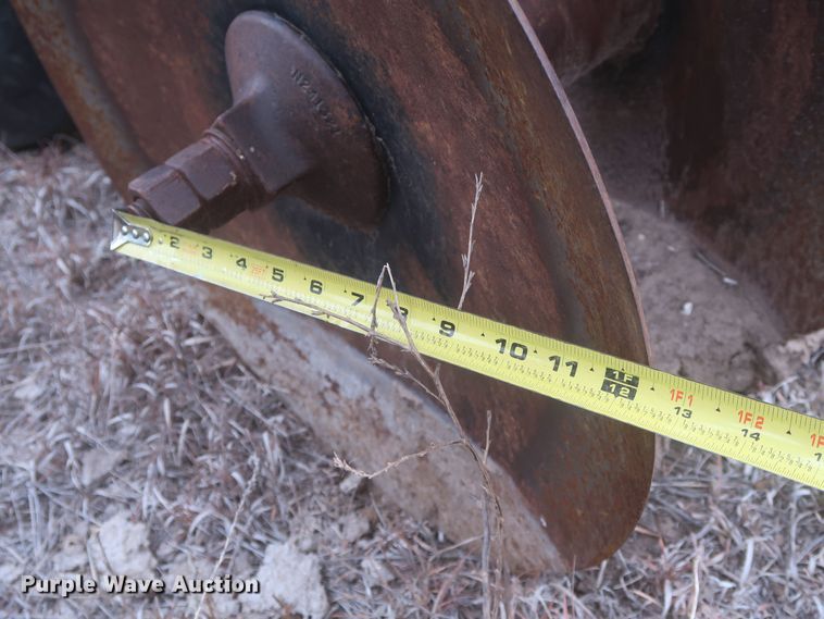 image for item MJ9247 John Deere 637  tandem disk