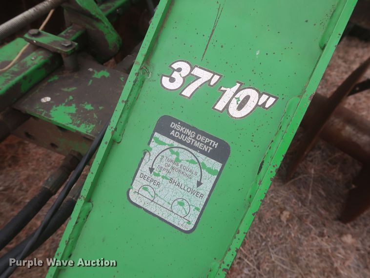 image for item MJ9247 John Deere 637  tandem disk