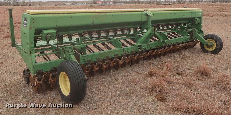 image for item MJ9248 John Deere 520  grain drill