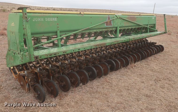 image for item MJ9248 John Deere 520  grain drill