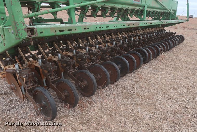 image for item MJ9248 John Deere 520  grain drill