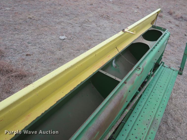 image for item MJ9248 John Deere 520  grain drill