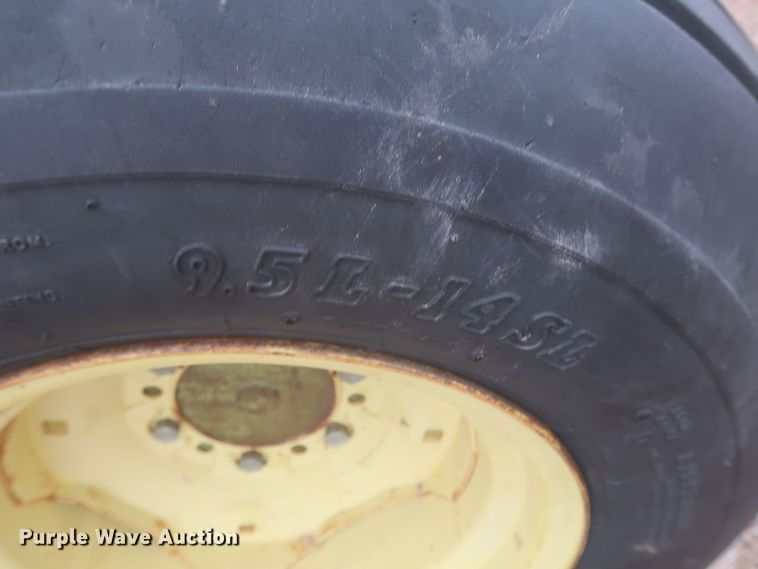 image for item MJ9248 John Deere 520  grain drill