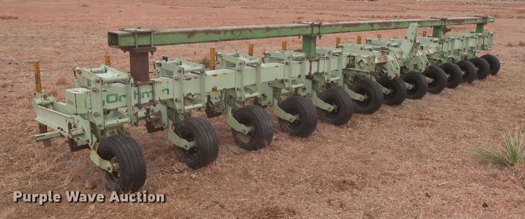 image for item MJ9249 Orthman 625-398  row crop cultivator