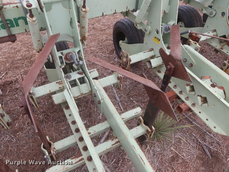 image for item MJ9249 Orthman 625-398  row crop cultivator
