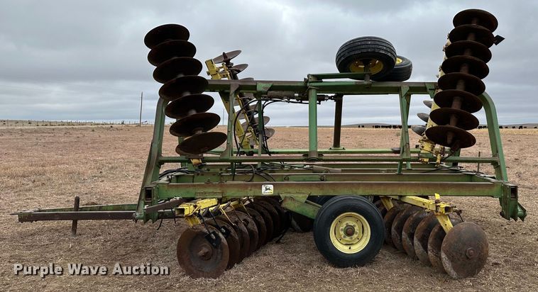 image for item MJ9253 John Deere 230  double off-set disk