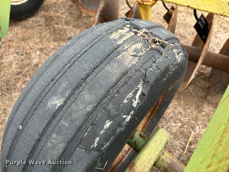 image for item MJ9253 John Deere 230  double off-set disk